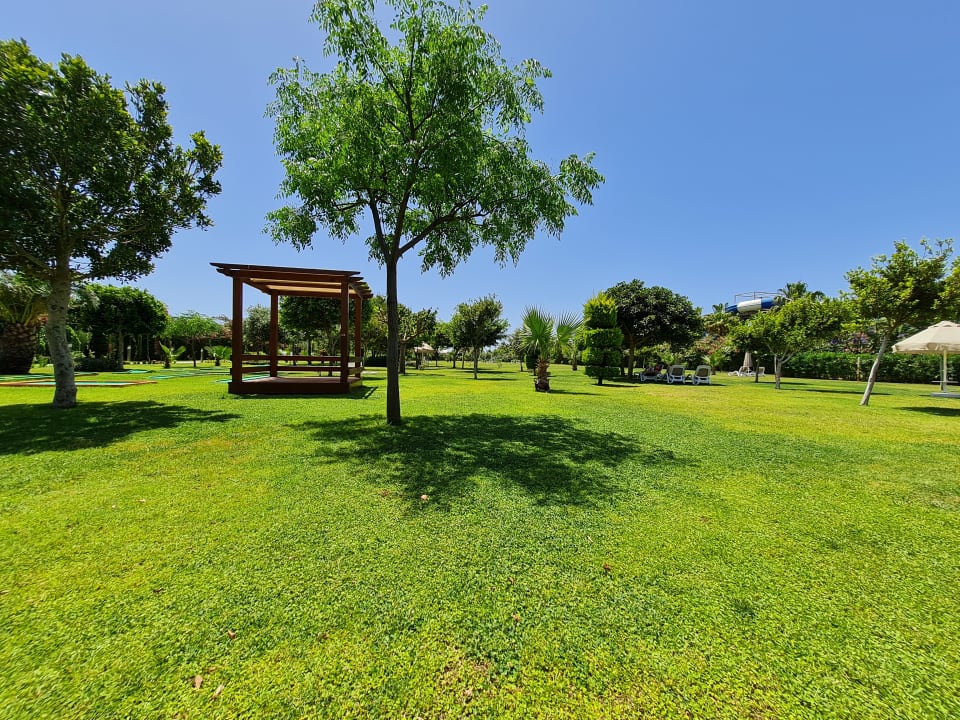 Gartenanlage Melas Lara Hotel