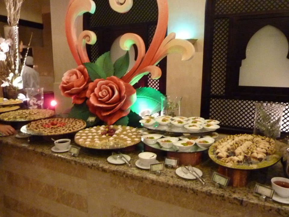 Kuchenbüffet Miramar Al Aqah Beach Resort