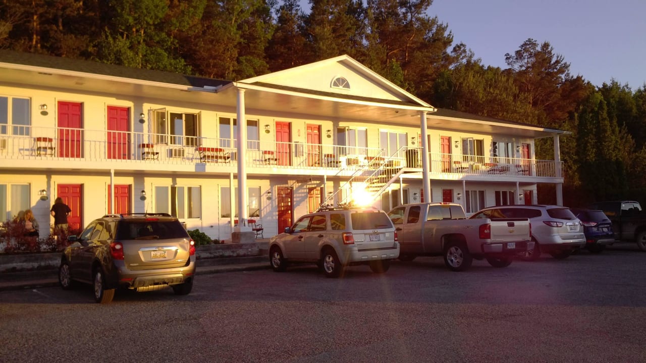 Sonnenuntergang Hotel Bay Inn of Petoskey