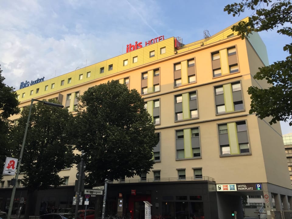 Von Außen ibis Berlin Kurfürstendamm
