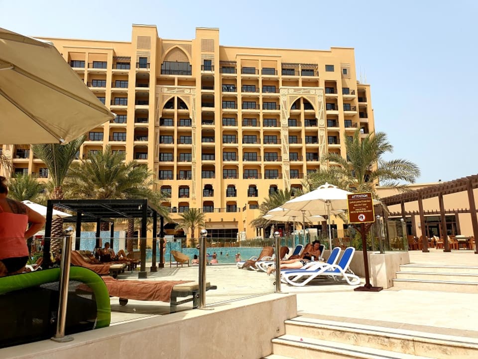 Pool DoubleTree by Hilton Resort & Spa Marjan Island