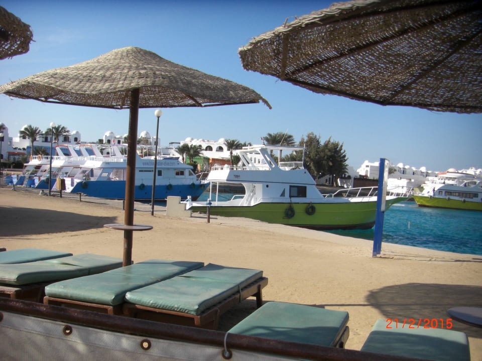 Blick vom Riffbeach zum Hafen Arabella Azur Resort