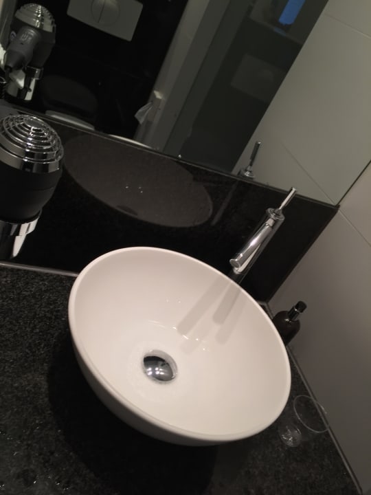 Zimmer Motel One Nürnberg-Plärrer