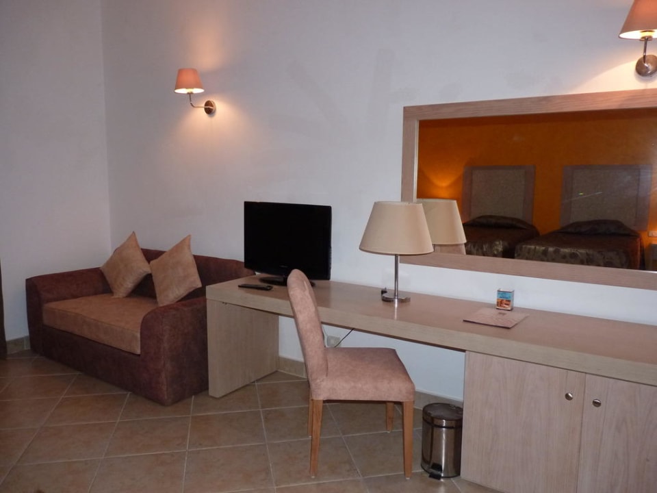 Großzügige und geräumige Zimmer Hotel Gorgonia Beach Resort