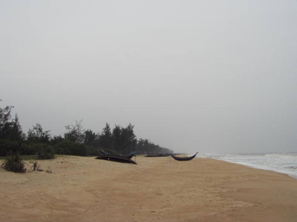 Touristenfreier und endloser Strand Ana Mandara Hue Beach Resort & Spa