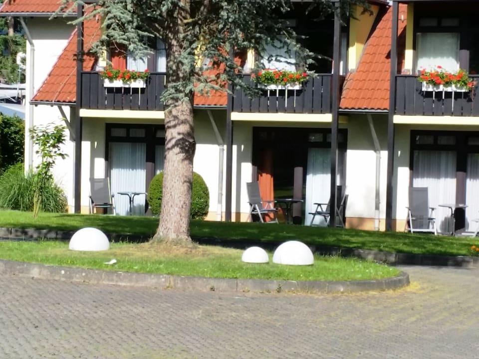 Vordereingang Göbel's Seehotel Diemelsee