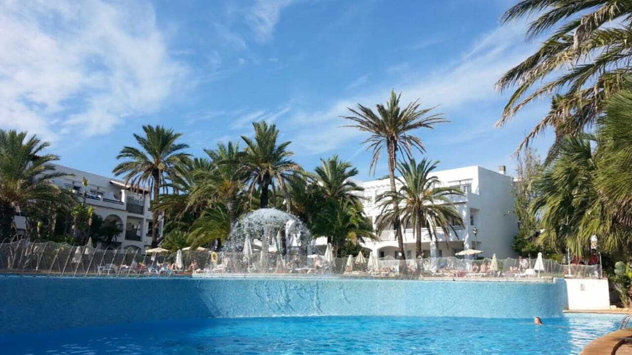 Pool Calimera Fido Gardens