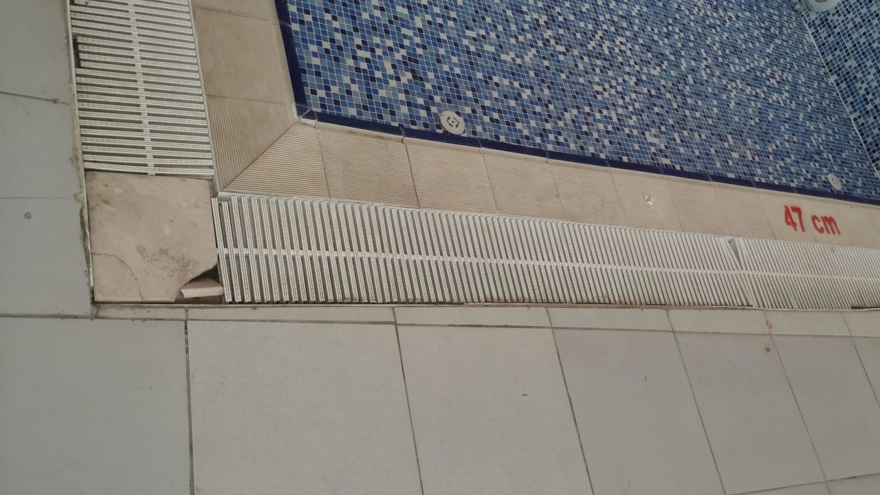 Innenpool Ramada Resort by Wyndham Side