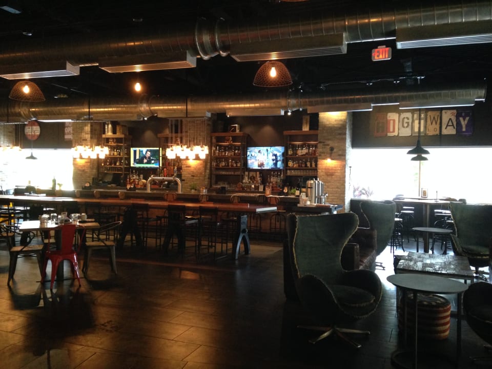 Restaurant B Resort & Spa Lake Buena Vista