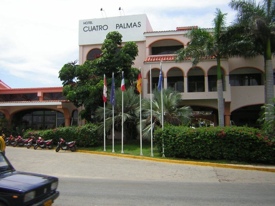 Hotel von vorne Starfish Cuatro Palmas