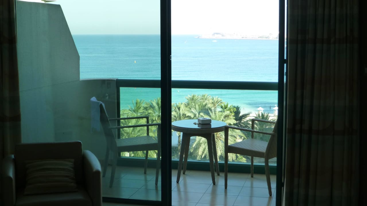 Balkon Aussicht von Zimmer Nr. 557 Hilton Dubai Jumeirah