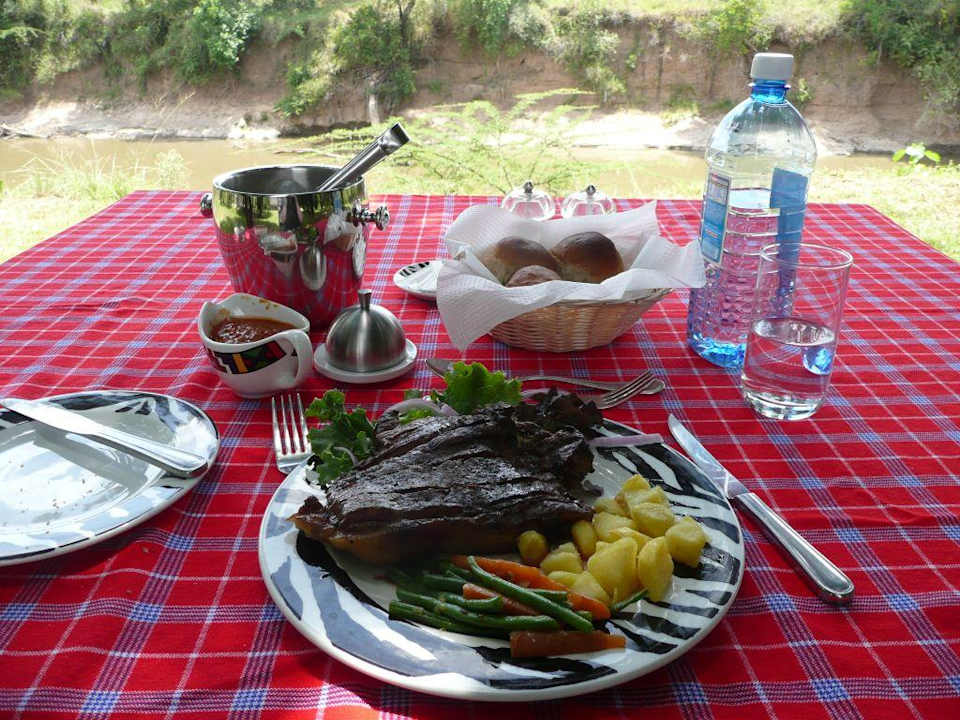 Kleiner Snack zur Mittagszeit Royal Mara Safari Lodge