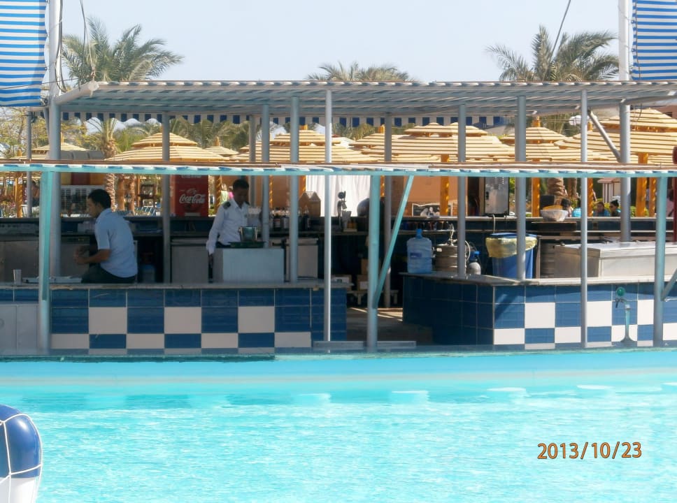 Poolbar Titanic Beach Spa & Aqua Park