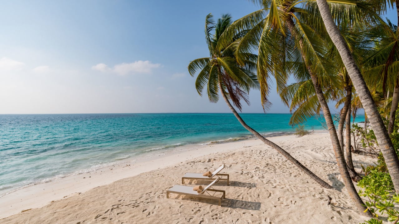 Strand Fiyavalhu Resort Maldives