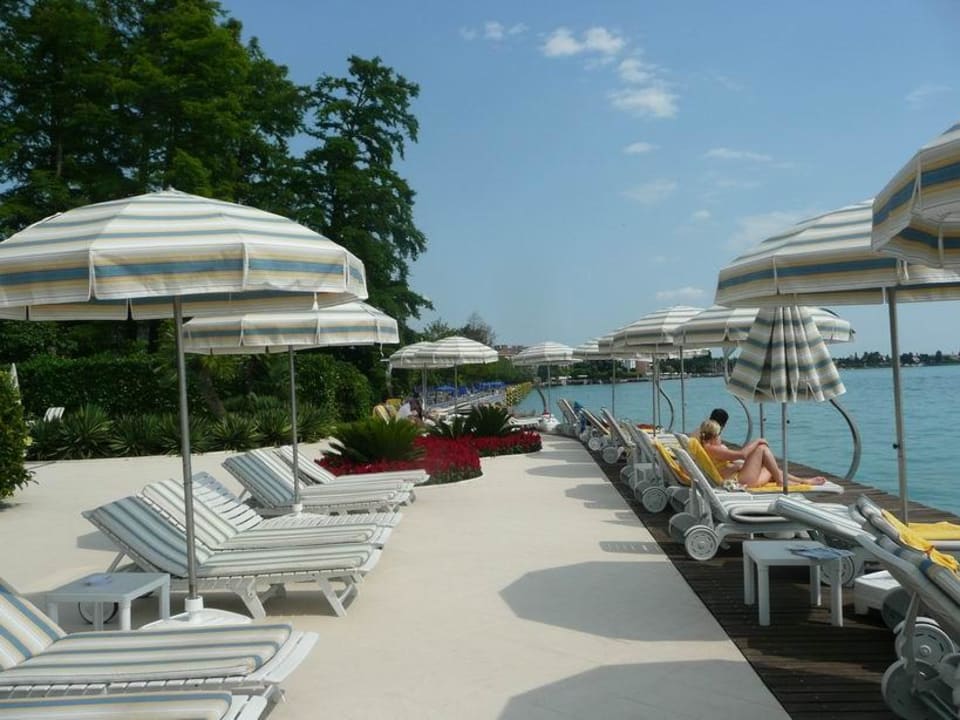 Liegen am See Hotel Continental Sirmione