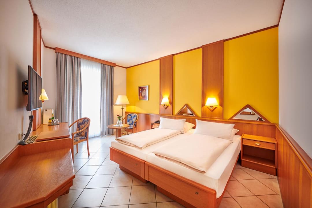 Zimmer Hotel Gasthof Zur Post in Lauf