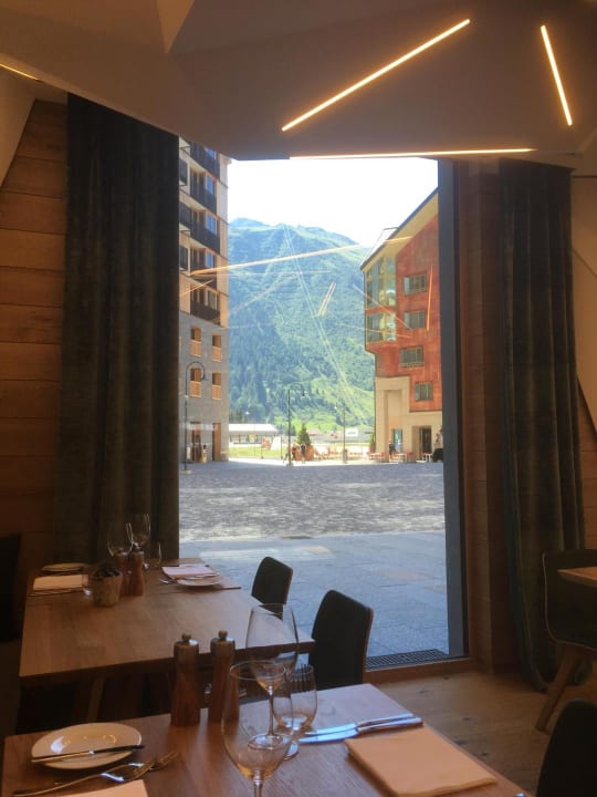 Gastro Radisson Blu Hotel Reussen, Andermatt