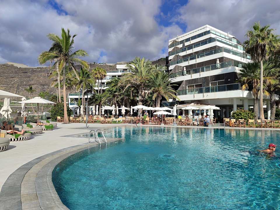 Pool Melia La Palma Hotel