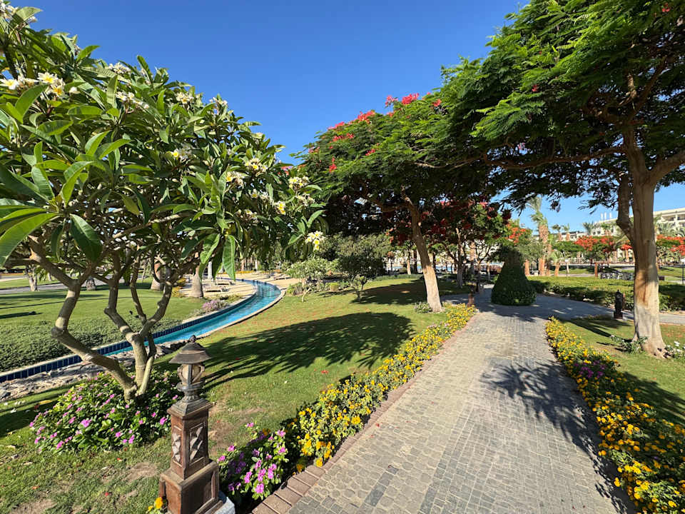 Gartenanlage Steigenberger ALDAU Beach Hotel