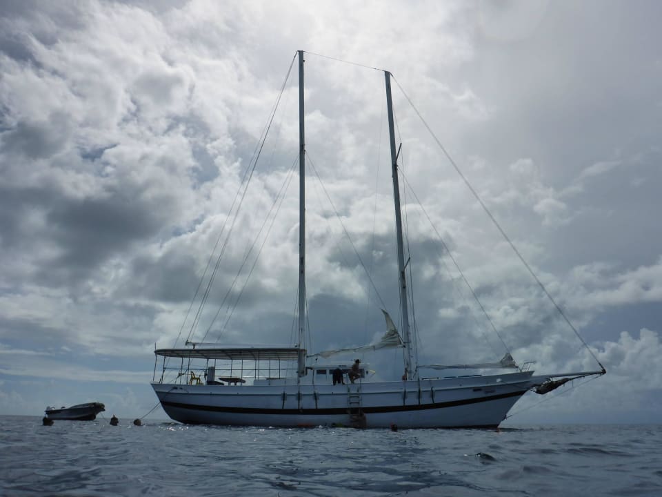 Segelschiff MUNA Kuredu Island Resort & Spa