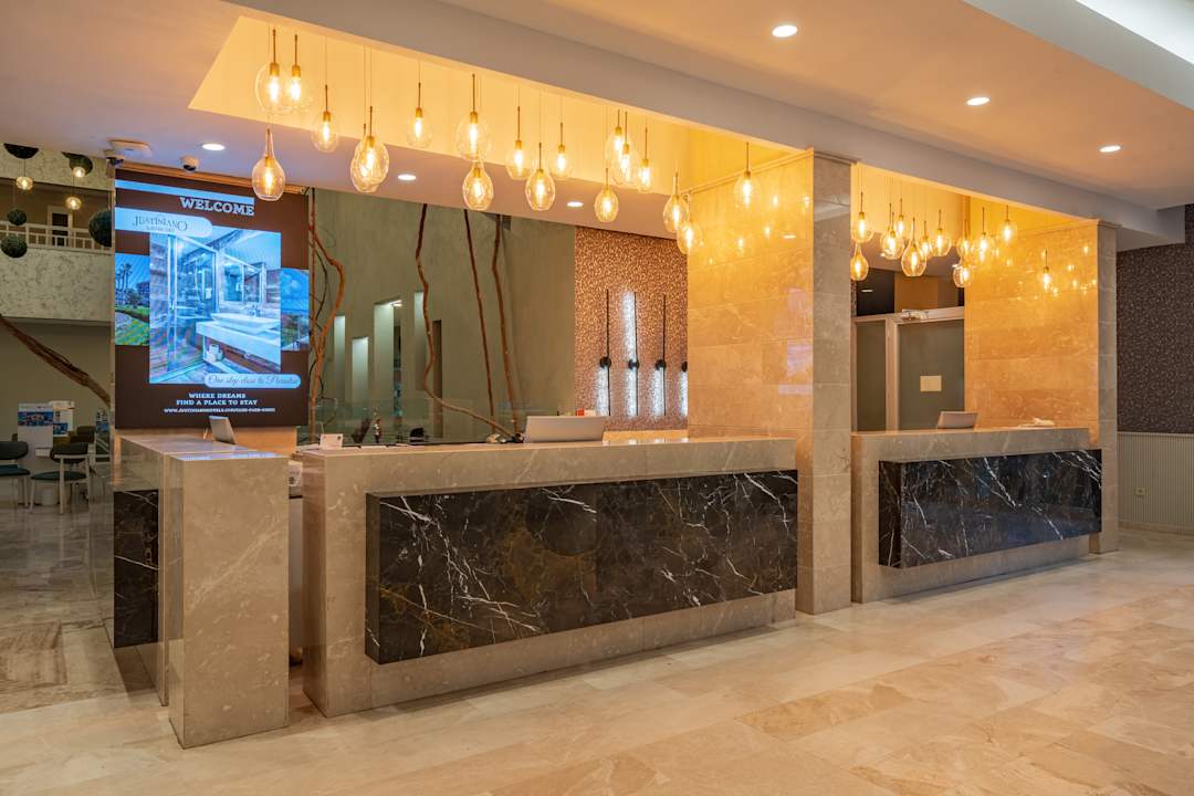 Lobby Justiniano Park Conti