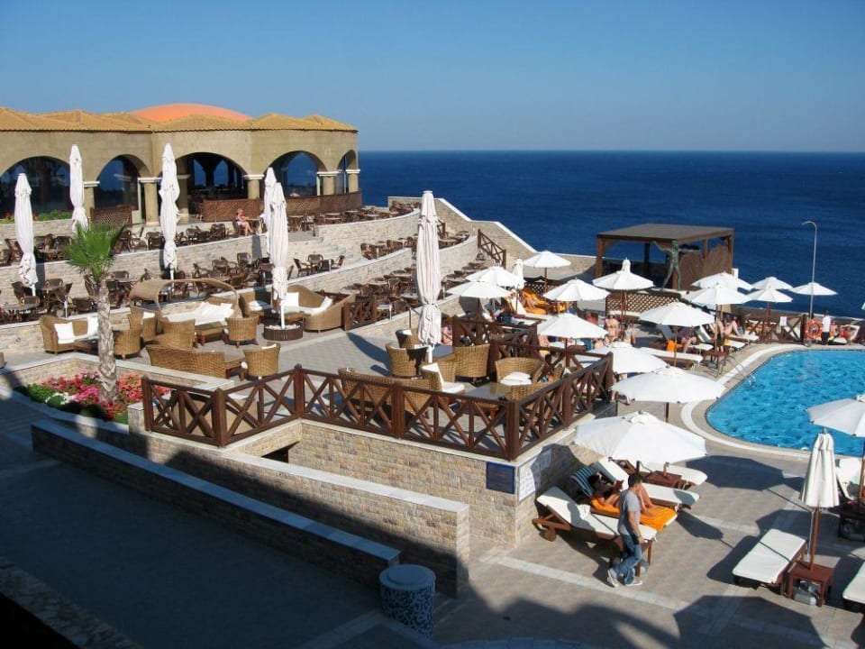 Restaurant und Terrasse Hotel Kalithea Horizon Royal