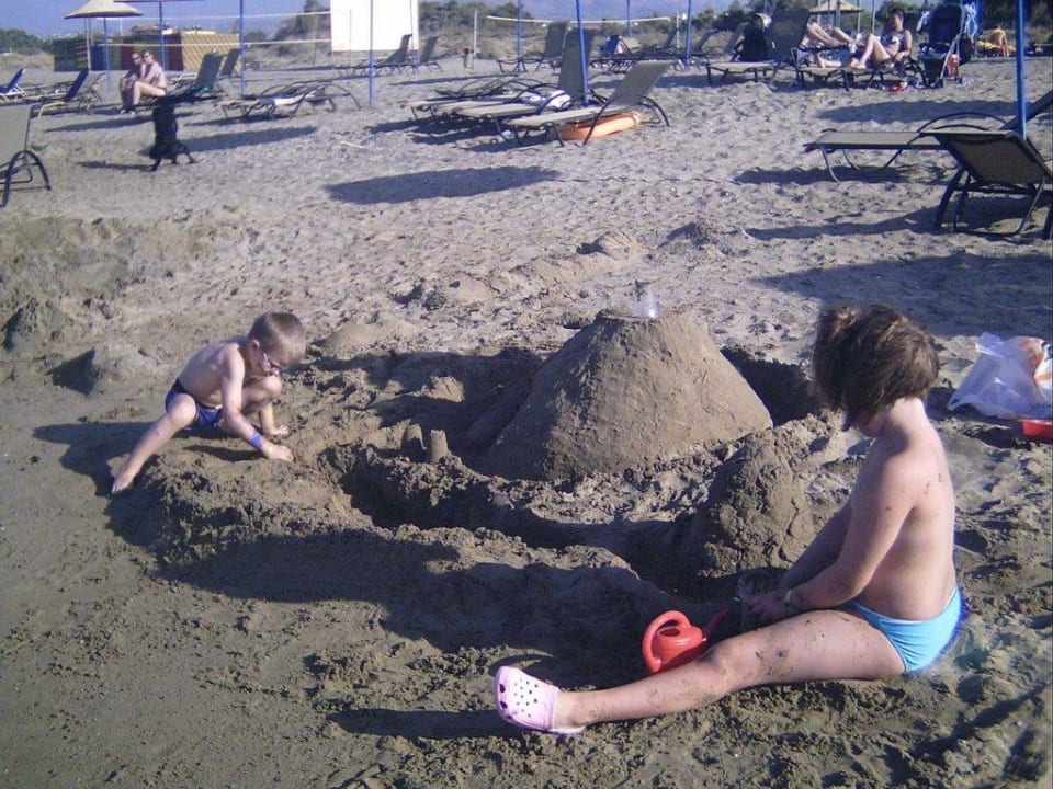 Sandburg Apollonia Beach Resort & Spa