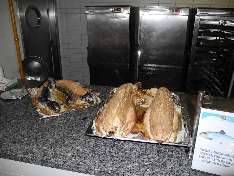 Lachs im Salzmantel Hotel Baia Lara