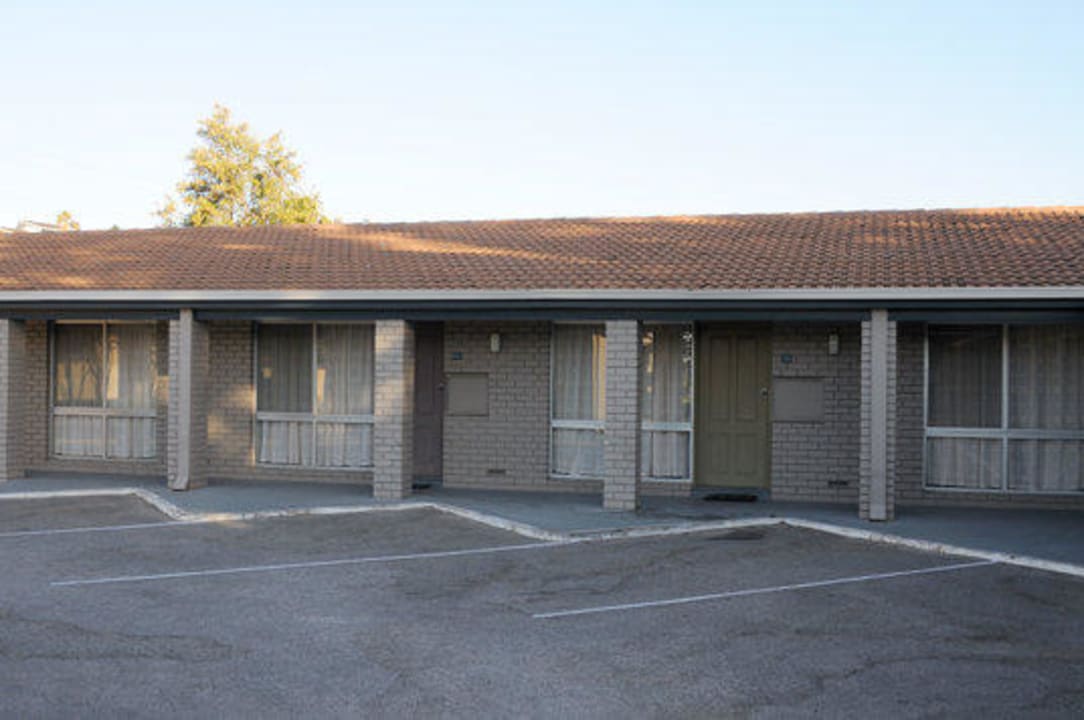 Parkplatz vor dem Zimmer Hotel ibis Styles Geraldton