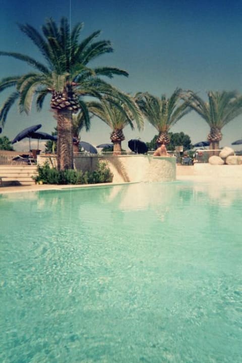 Blick auf den neu renovierten Pool Aldiana Club Rocca Nettuno Calabria