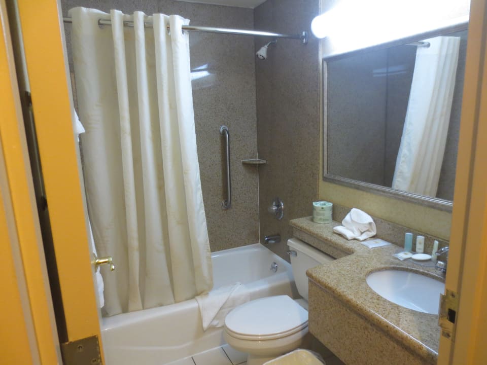 Bad Hotel Comfort Inn JFK Airport
