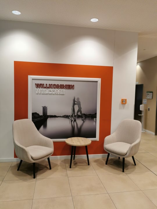 Lobby Hampton by Hilton Berlin City East Side Gallery