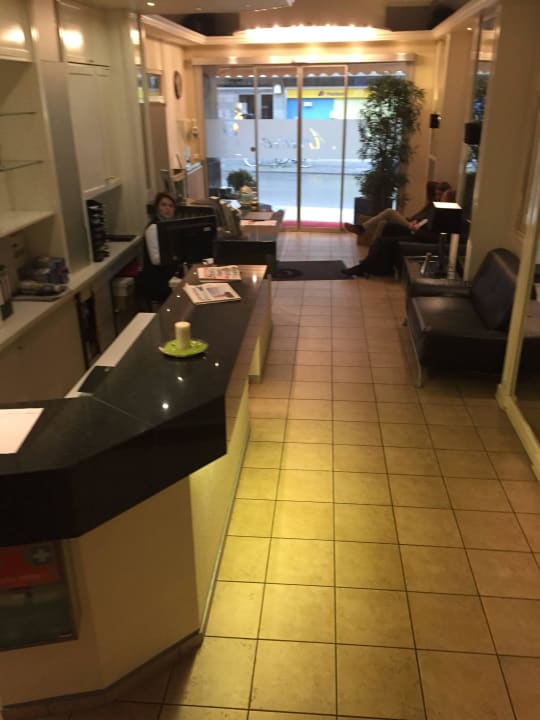 Rezeption Trip Inn Hotel Ariane