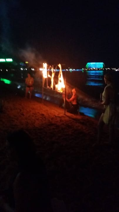 Animation am Strand Aska Hotel Just in Beach
