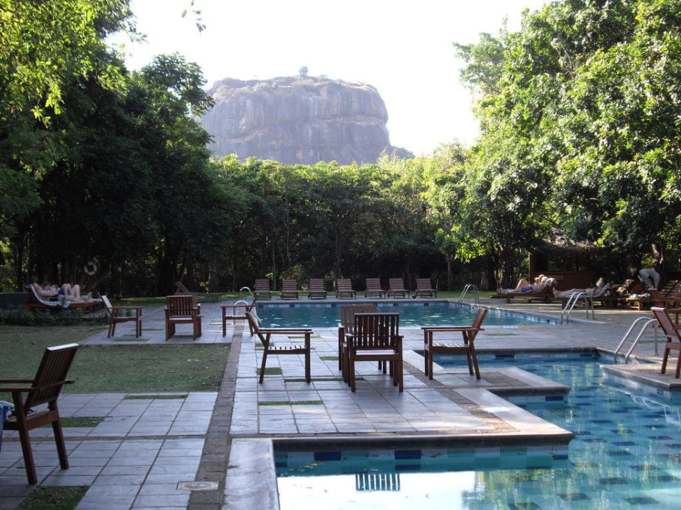 Pool Hotel Sigiriya