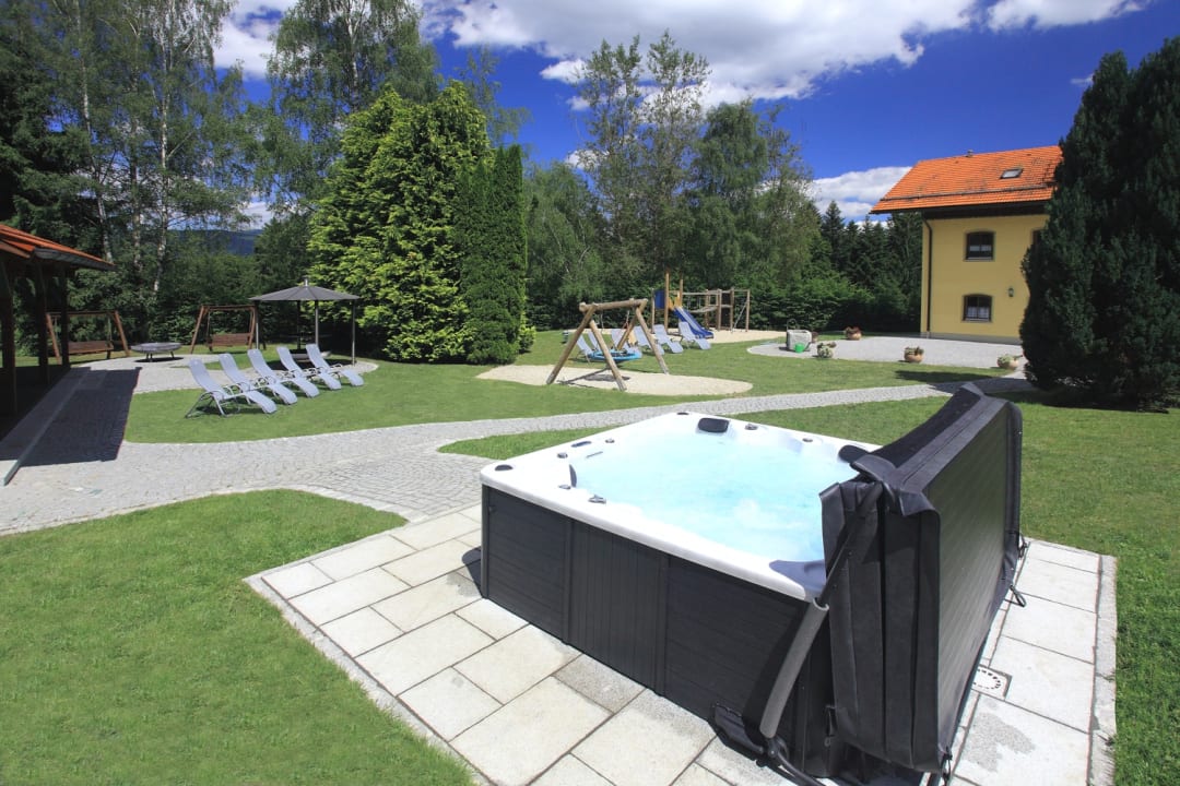 Außenansicht Gruppenferienhaus Landhaus St.Oswald