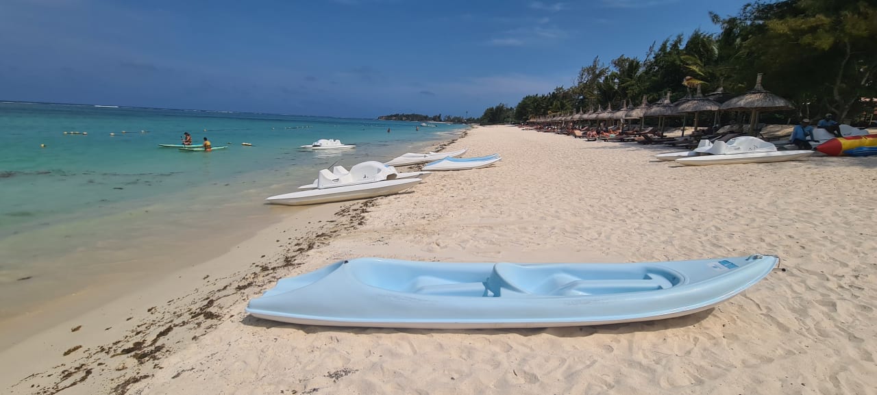 Strand Crystals Beach Resort Belle Mare, a member of Radisson Individuals