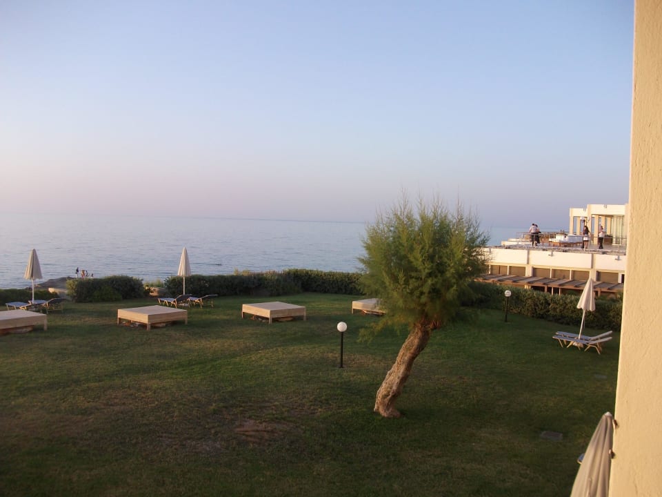 Ausblick Balkon Grecotel LUXME White