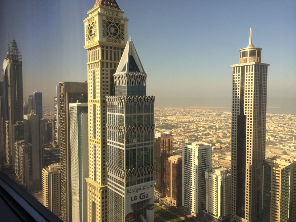 Blick direkt aus dem Zimmer Hotel Jumeirah Emirates Towers