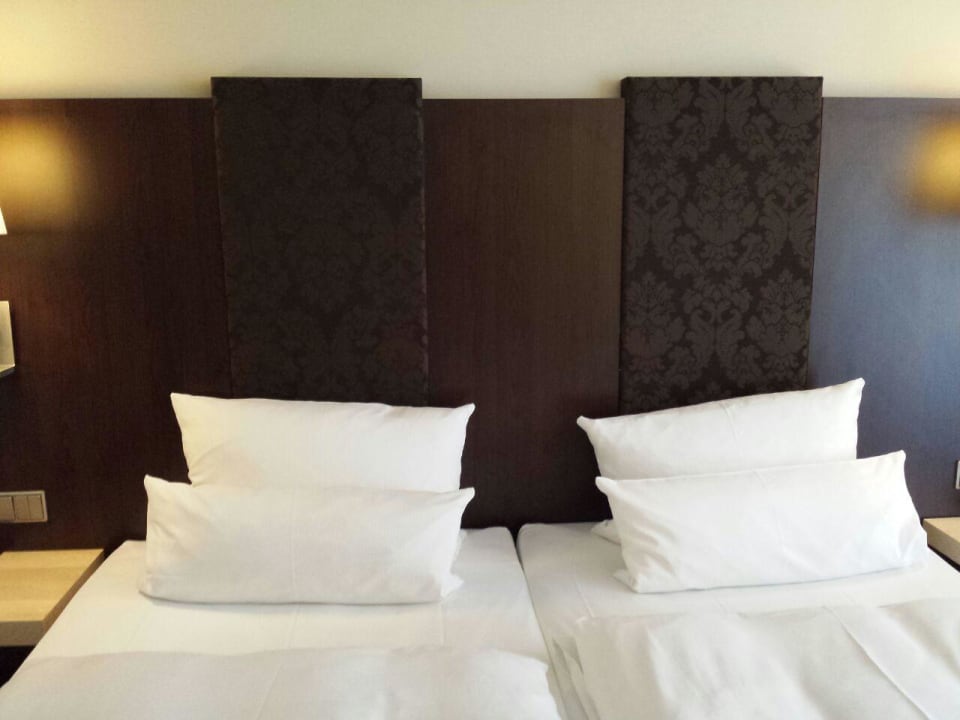 Bett NH Collection Dresden Altmarkt