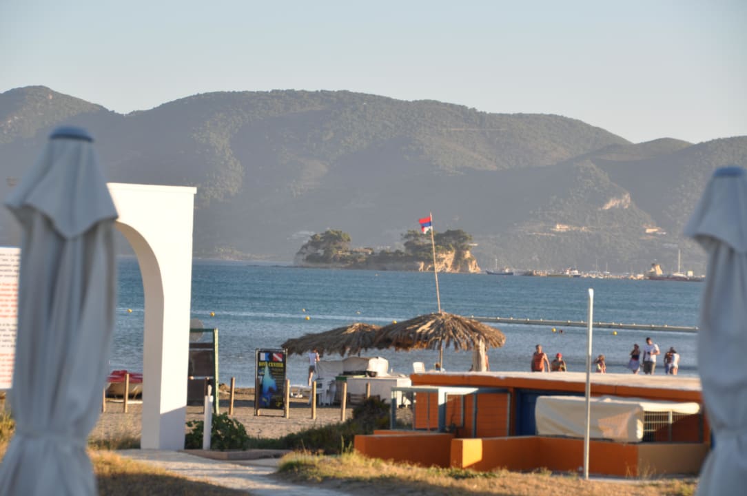 Widok z basenu Domes Aulūs Zante, Autograph Collection