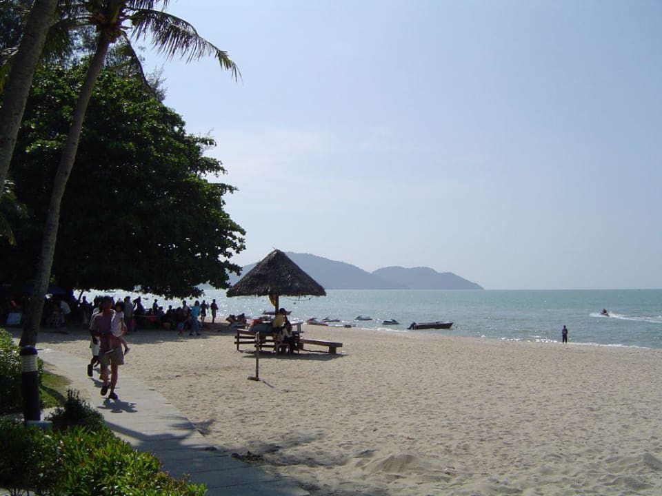 Strand Hotel Shangri-La Golden Sands Resort