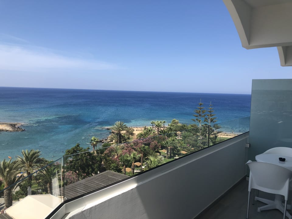 Zimmer Crystal Springs Beach Hotel