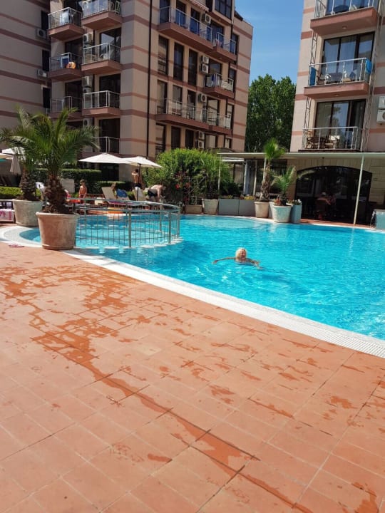 Pool Tarsis Club
