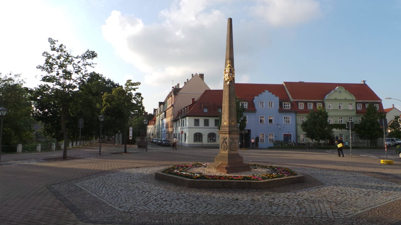 Vorplatz Hotel Zum Weissen Ross