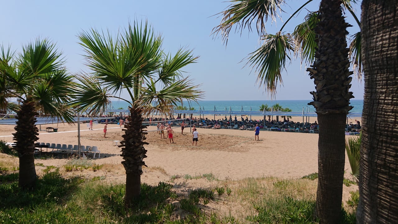 Strand Club Grand Aqua