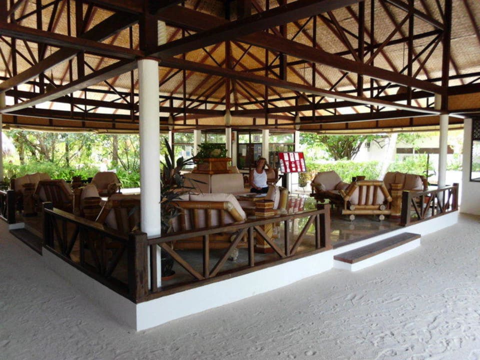 Teilansicht der Lobby Angaga Island Resort