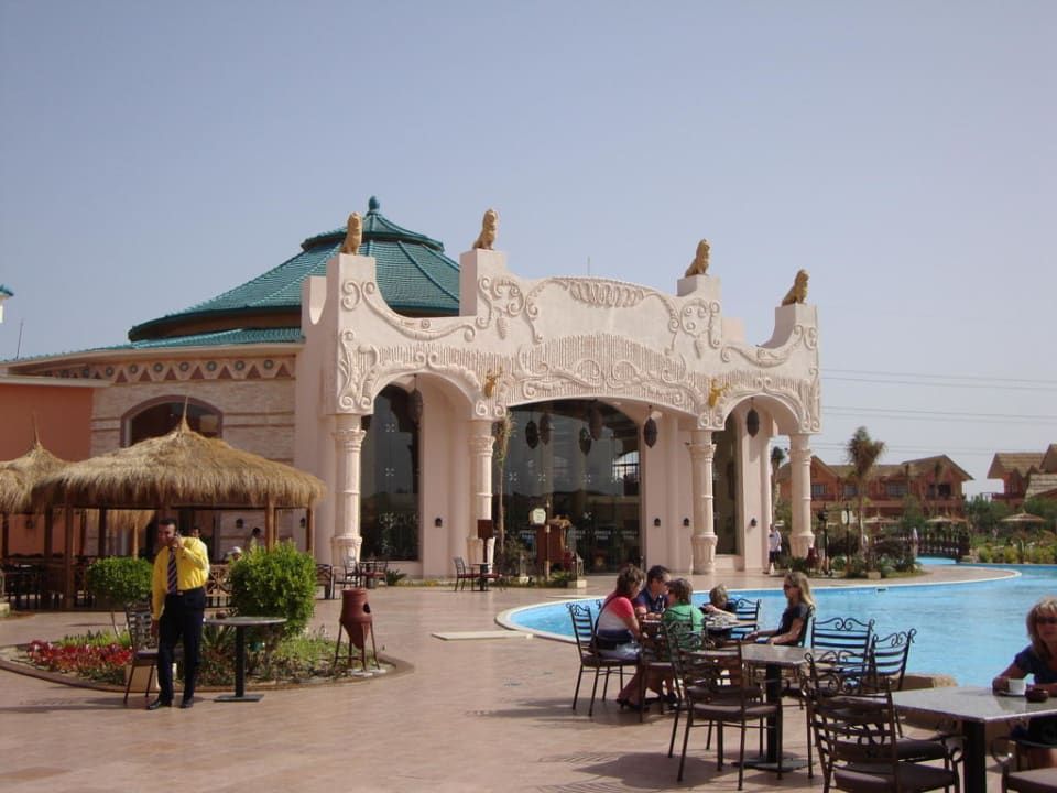 Eingang von aussen Pickalbatros Jungle Aqua Park Resort - Neverland Hurghada