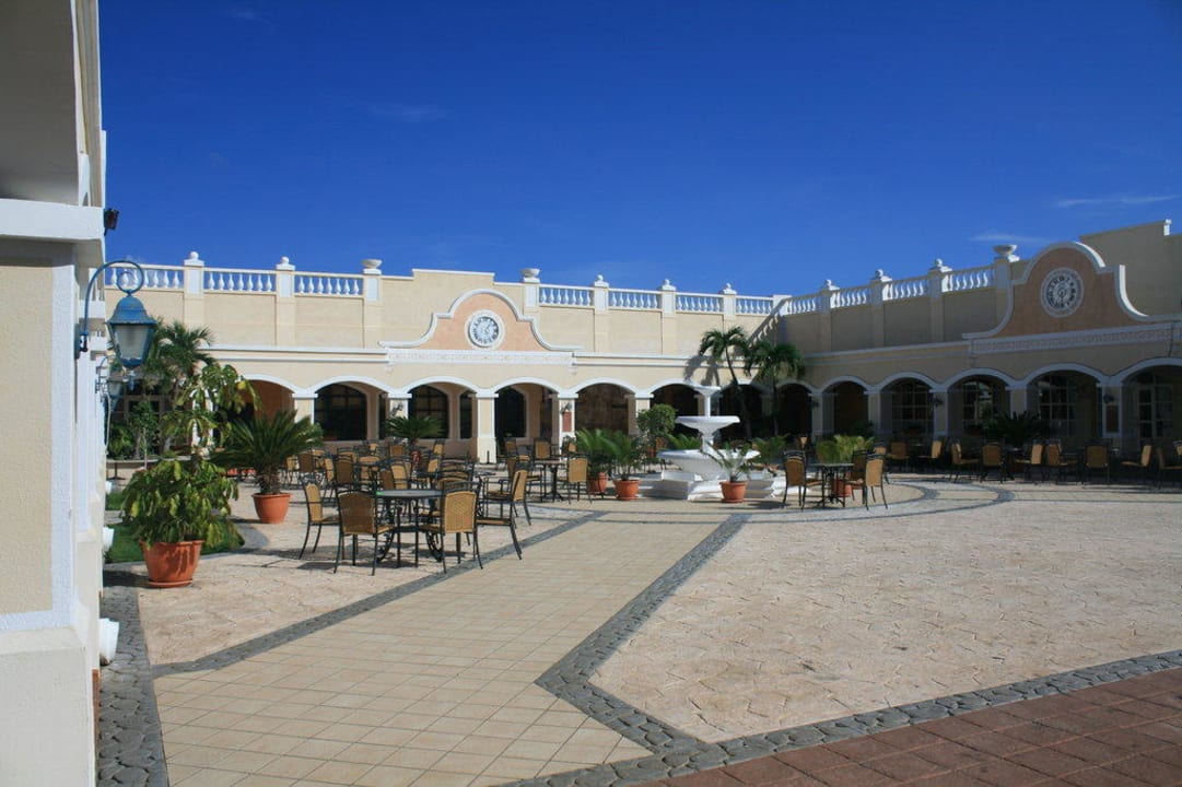 Hauptplatz des Hotels Paradisus Princesa del Mar Resort & Spa - Adults only