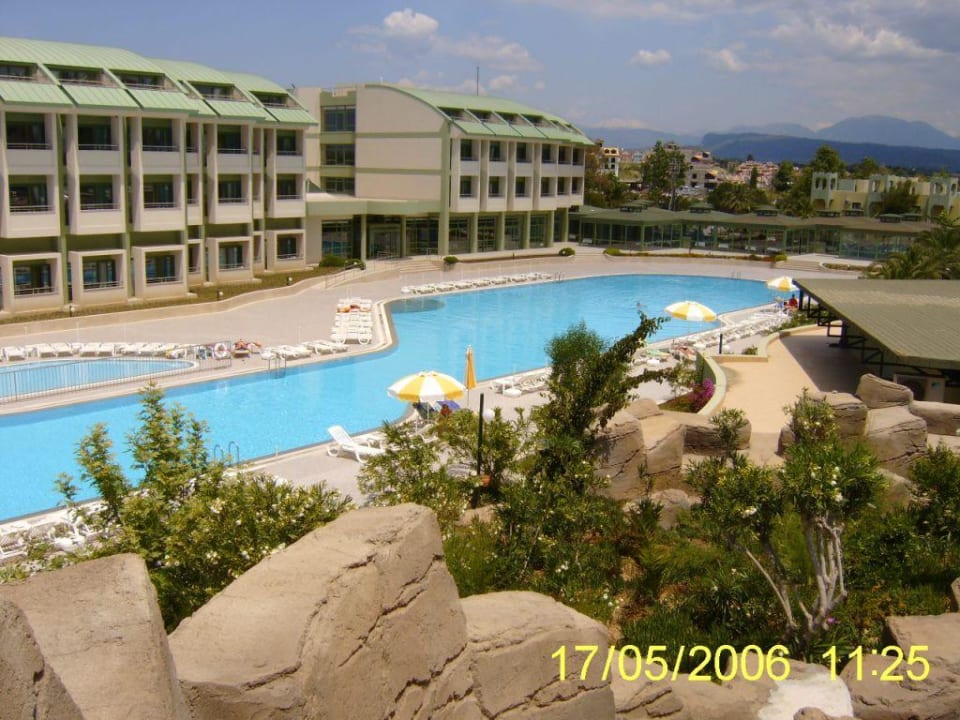 Sicht zum Hauptpool des Golden Coast VONRESORT Golden Coast